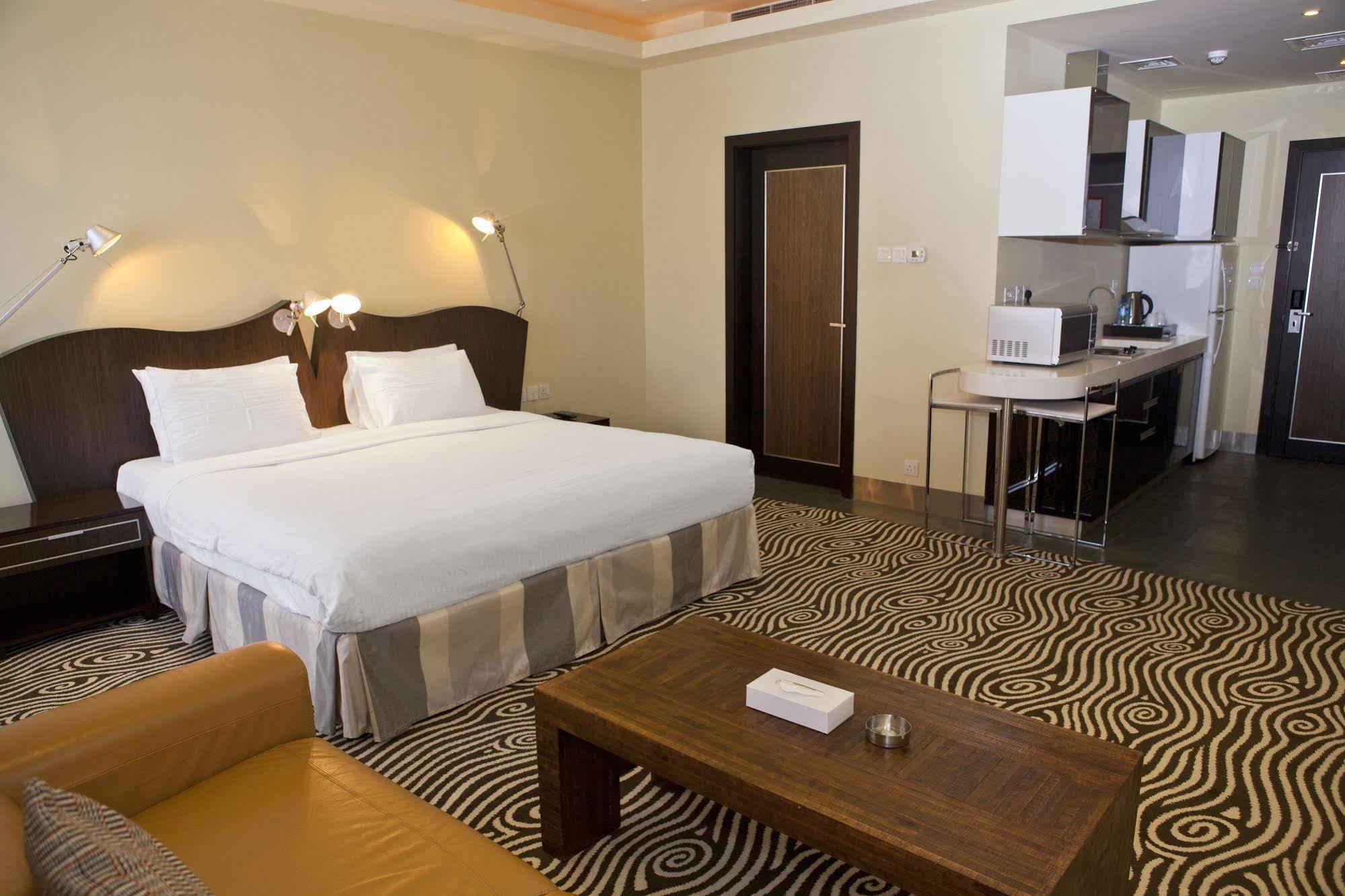 Al Raya Suites Hotel Manama Zewnętrze zdjęcie